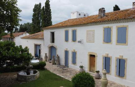 Mas du Versadou, dans un espace naturel protégé, piscine couverte chauffée toute l'année, Spa et salle de jeux - Foto 25