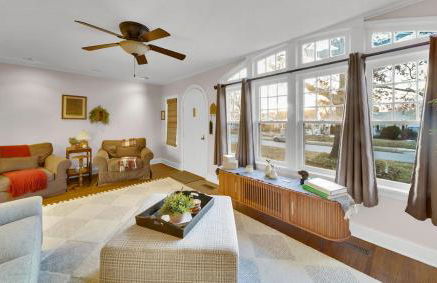 Romantic escape, hot tub, fireplace, massage room! - Foto 39