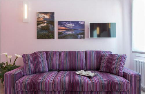 Tiffany Home - Photo 70