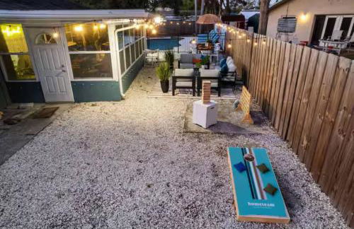 New listing~10 min to beach~Back yard fun~Pool - Foto 56