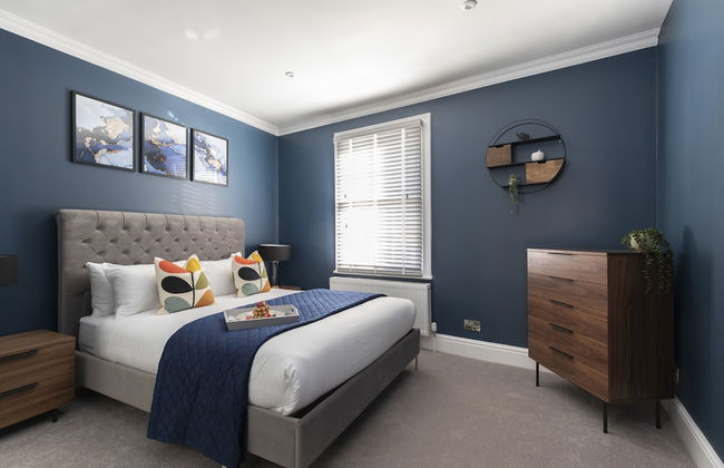 Elliot Oliver - Stunning 6 Bedroom Regency House With Parking - Photo 5