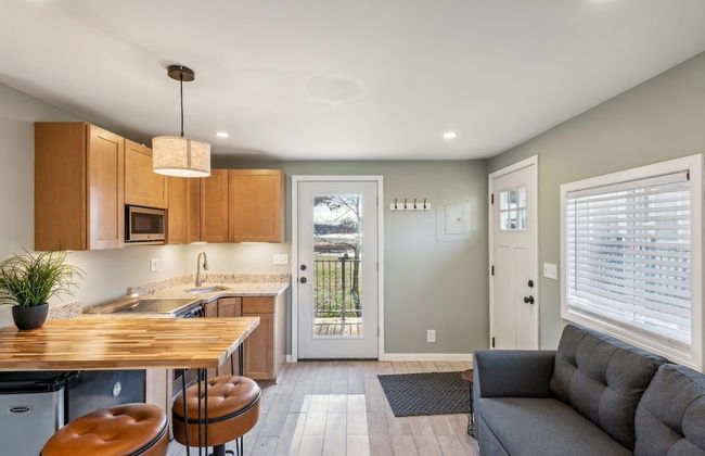 Cozy Lakefront Studio On Long Lake! Home by RedAwning - Foto 11