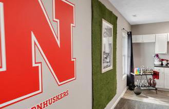 Charming 5BD - UNL 5mins - BBQ, Games & Backyard - Foto 21