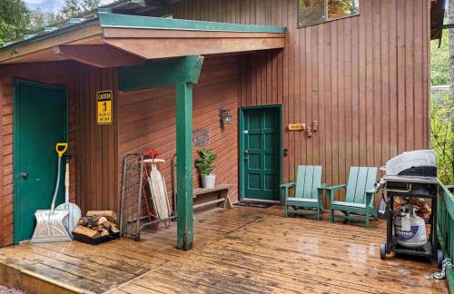 ZigZag Basecamp · Cozy Cabin Perfect for Nature Escapes w/ Hot Tub - Photo 34