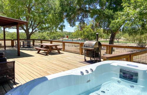 Impressive Modern Cabin with Beautiful Interior and Exterior in Ingram, Texas - Foto 15