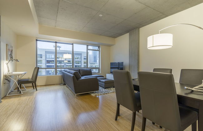 Domicile Suites at Mark on 8th - Photo 24