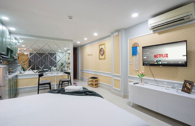 SAZI Church View Home - Free Nails/HairWash - Photo 14