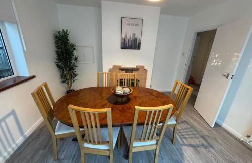 Spacious 3 bed garden & parking - Foto 17