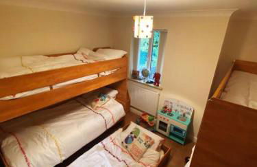 Luxury 4-5 Bed Home with Games Room and Balcony - Foto 20