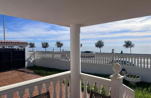 Villa Natalia frente al mar, - Photo 1