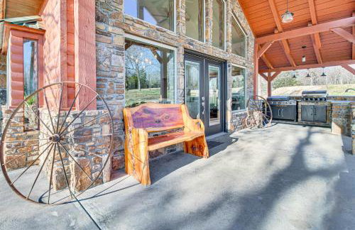 Expansive Mountain Home Rental with Yard and Fire Pit! - Foto 32