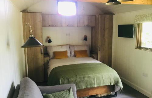 The Hut in the Orchard @ Yorecroft - Photo 1