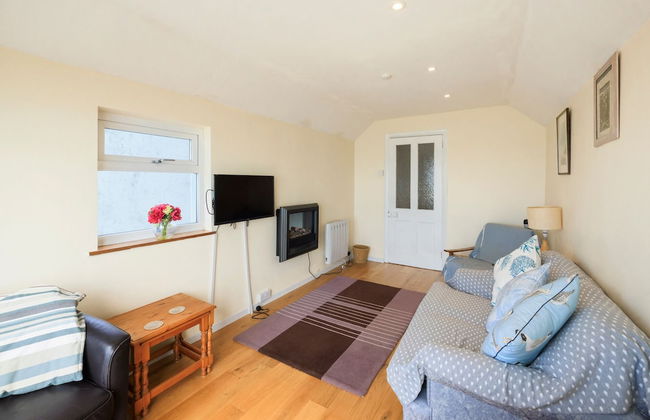 Beach Side House in Beautiful Borth - Photo 13