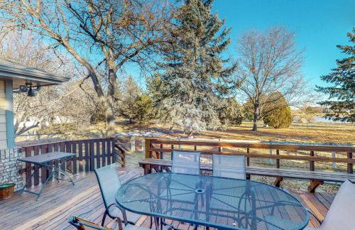 Work and Play! Spacious Lake-View Home in Greeley - Foto 3