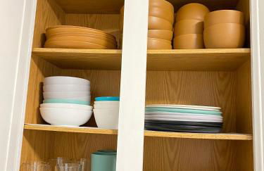 Cozy Family-Friendly home w/ fenced-in backyard - Foto 10