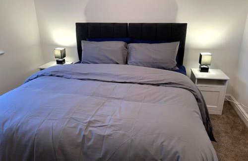 Large 5 Bedroom House Sleeps 10 Ideal for Contractors - Foto 4