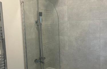 Stylish Barwell Home C with Free Parking - Sleeps 4 - Foto 10