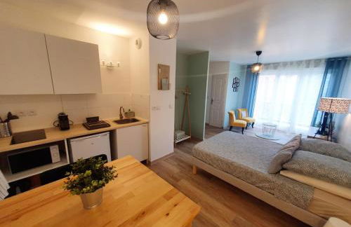 Studio fonctionnel au calme avec garage individuel et balcon - Photo 2