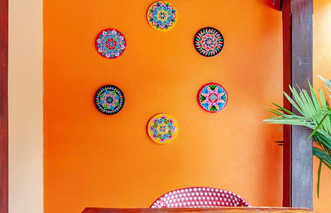 Nicely priced duplex in Surfside with private pool and AC in every room - Photo 23