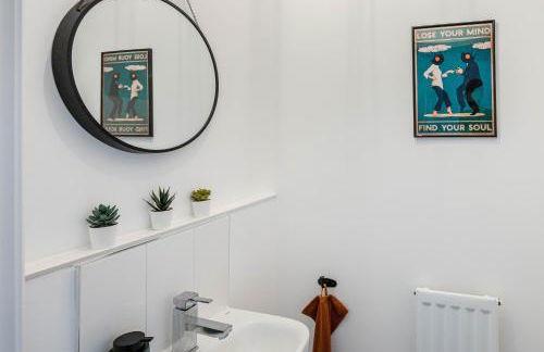 4 Bed, 3 Bath Townhouse in Colchester - Business, Contractor and Leisure - Singles or Superkings - Disc0unts - Foto 16