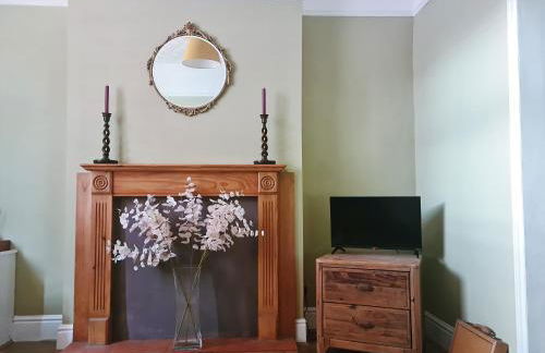 Hysryb Cottage - Photo 2