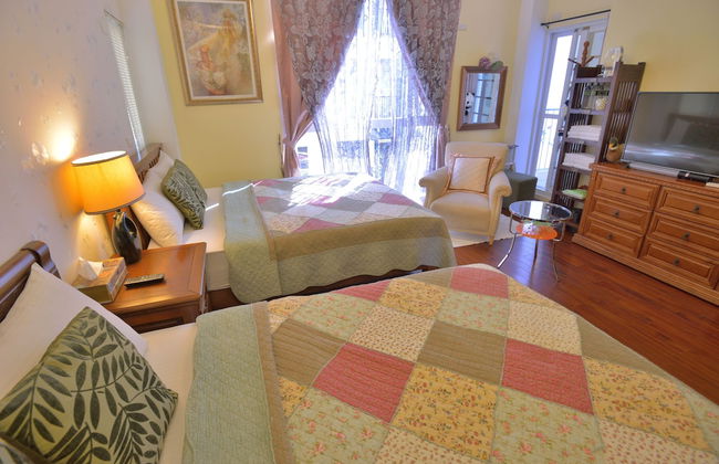 White Cotton Candy B&B - Photo 16