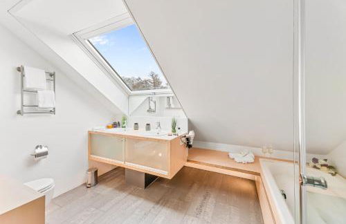 Tropic Love - Seezugang - Seesicht I BeachParadise I Massage - Trampolin - Light Show - Parken - Cinema Feeling - BBQ - Foto 14