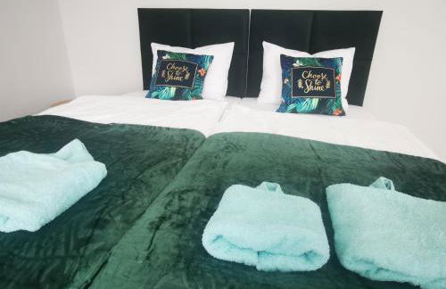 Under the Hill plus - Foto 18