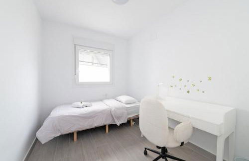 Hogar luminoso y amplio cerca del Mediterráneo - Photo 14