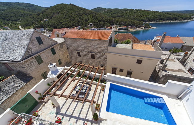 Modern Villa in Povlja With Pool - Foto 16