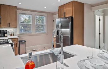 Cleveland Escape - Hot Tub - Karaoke Machine - Sleeps 12 - Foto 76