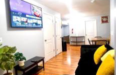 Lovely Loft in Newark Minutes from NYC, EWR & American Dream Mall - Photo 2