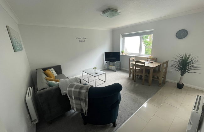 360 Serviced Accommodations - Canal Side Retreat - 2 Bedroom Apartment - Photo 11