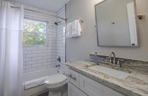 Ranch Style Home & Plenty Of BKYD Space Near KSU - Foto 20