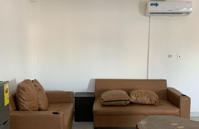 Central Reservations Apartment - Photo 19