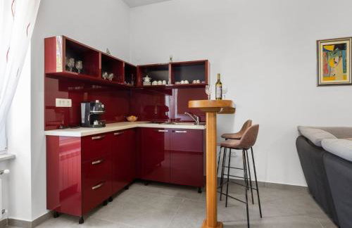 Charming Villa with Pool - Foto 24