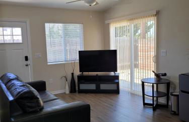 Comfy, independent 1 bedroom guest suite in Orcutt - Foto 1