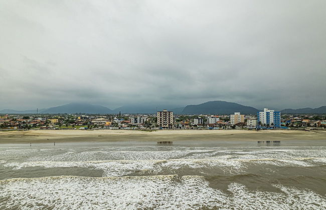 Apto em Mongaguá Prédio frente mar - Foto 16