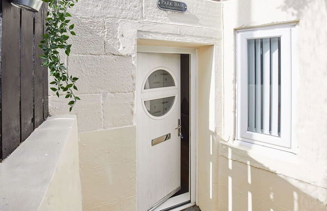 Host Stay Park Base - Photo 13