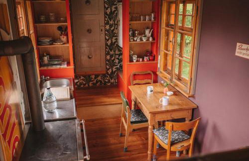 Benno der Wagen - kreativ gestaltetes Tiny House AM WALDRAND Nahezu Alleinlage Rennsteig Grünes Band NATUR PUR Hund willkommen - Foto 3