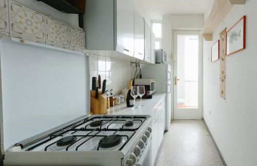 Appartamento fronte mare con terrazzo e parcheggio privato - Foto 17