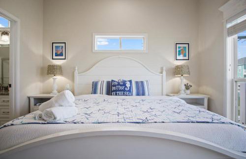 Beach Front Cottage with Beautiful Ocean Views! - Foto 16