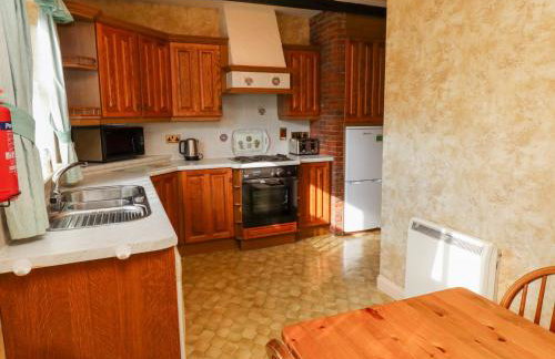 Honeysuckle - Photo 11