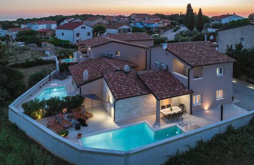 Vila Una with private pool near Rovinj - Photo 1