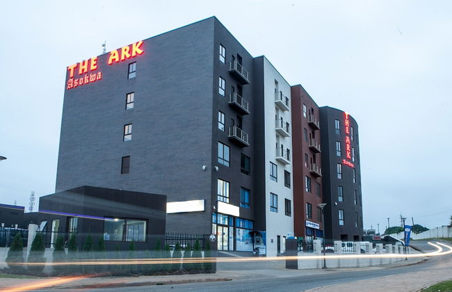 Oak Plaza Suites - Photo 47