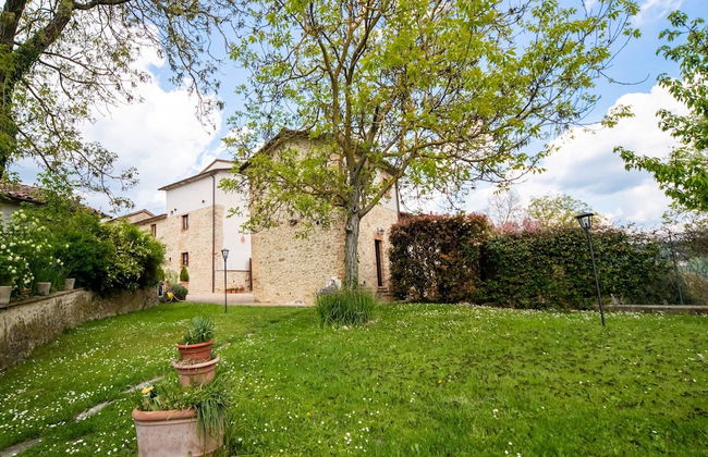 Apartment on Beautiful Estate With Pool Near the Art - Foto 30