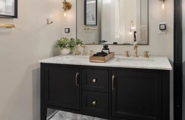 Modern Lake House 3 Blocks from the Lake! - Foto 26