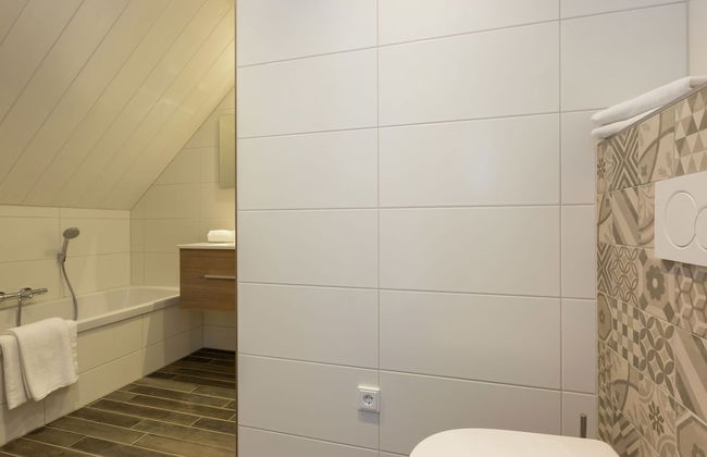 Holiday Home in Oostkapelle Near Forest - Photo 18