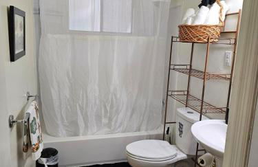 Louisville Getaway Bourbon Trail, Zoo, & More! - Photo 24