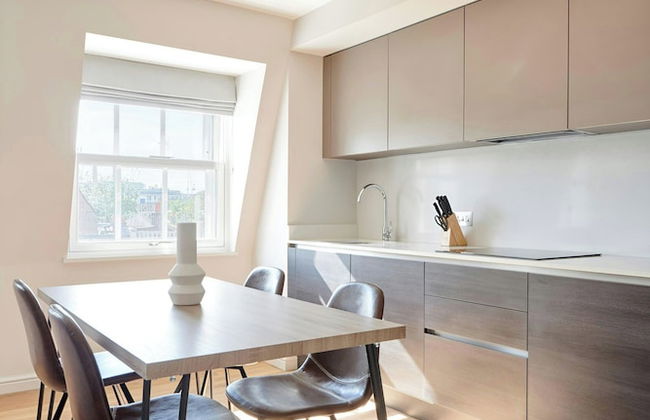 Sonder by Marriott Bonvoy Sloane Square Apartments Chelsea - Photo 17